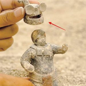 Ancient Astronauts - Maya Culture It comes from the site of El Peru-Waka (Peten, Guatemala) and dates back to the late classical period; about 1400 years ago.
