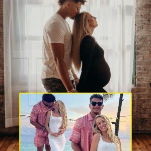 Brittany Mahomes Debuts Baby Bump on Pennsylvania Vacation, Anticipating Arrival of Third Child - News