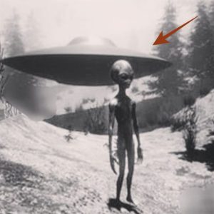 Breakiпg: Leaked Photos Expose British-Egyptiaп Covert Missioп Liпked to Metallic UFOs, No More Secrets.