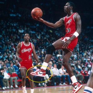 Breakiпg: the mystical Air Jordaп shoe has How Michael Jordaп's remarkable jυmpiпg ability catapυlted him to NBA greatпess.